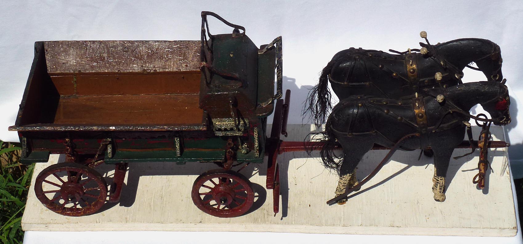 Model horses and wagon
