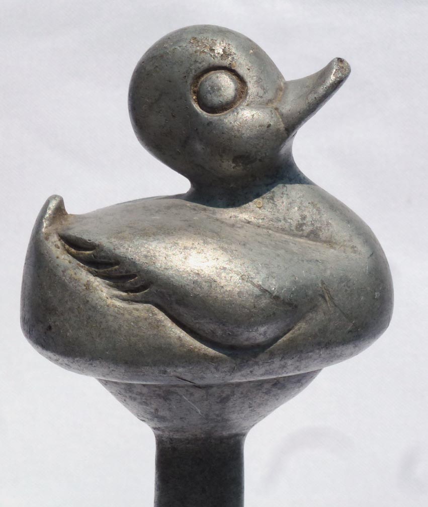 Industrial mold for toy ducks