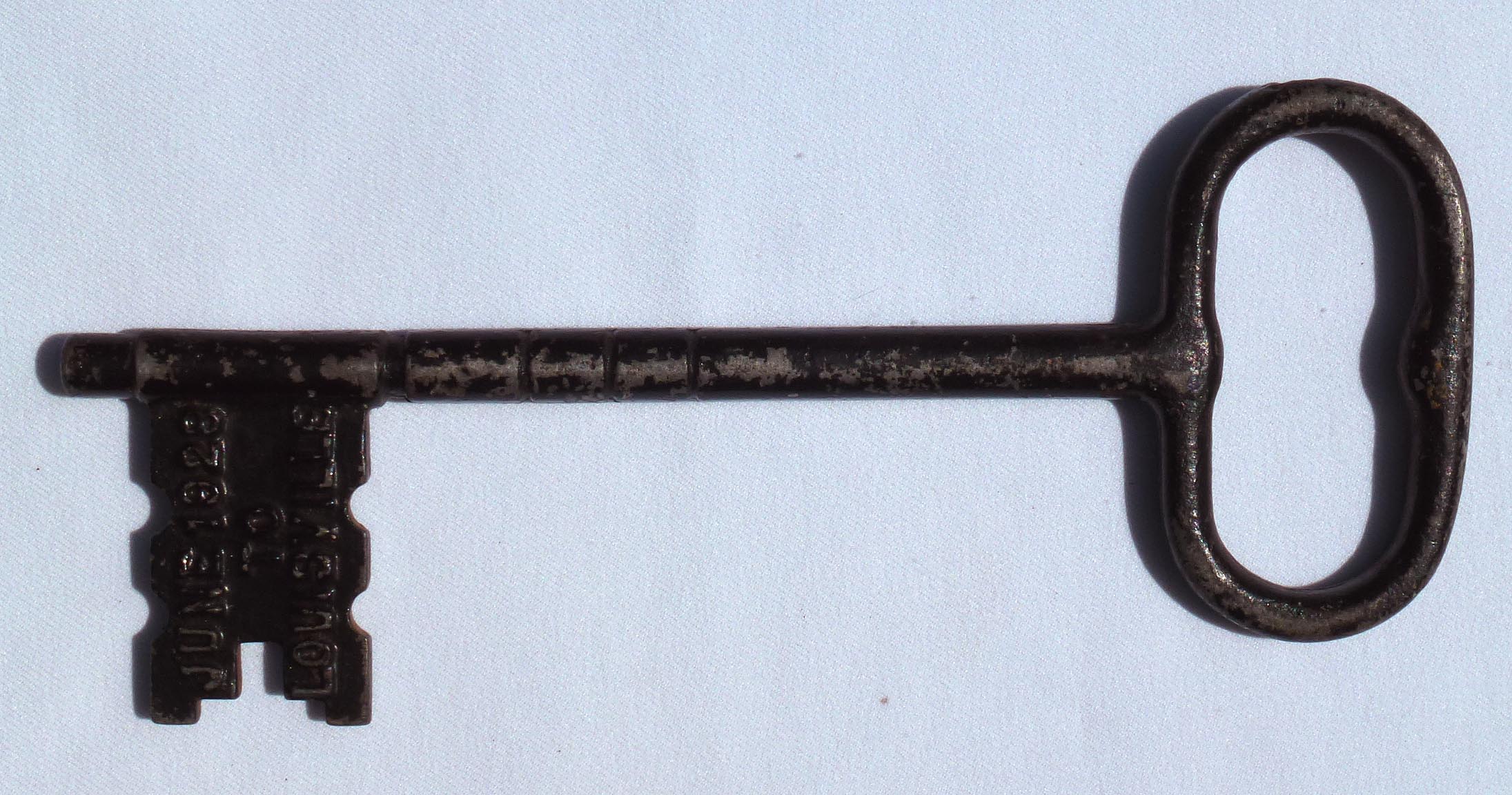 1928 Louisville key