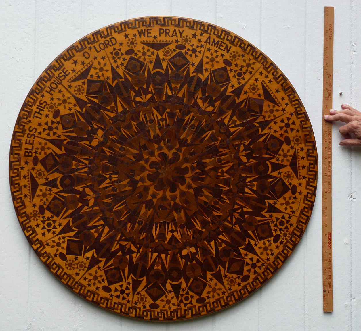 Intricate veneer decorated table top